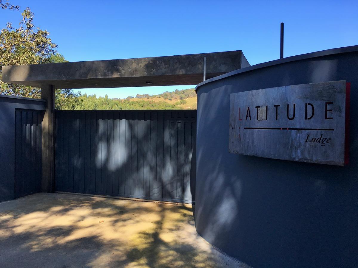 Latitude Lodge 库尼亚 外观 照片